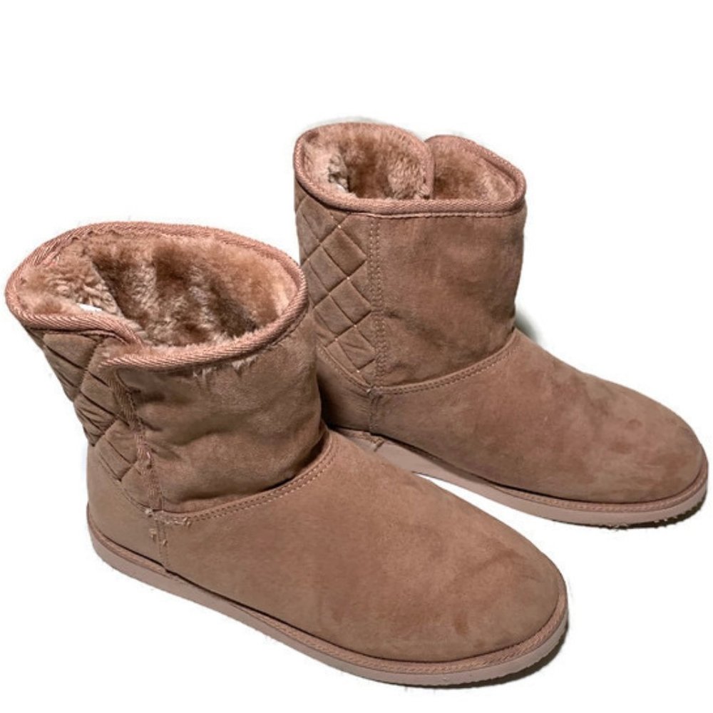 Quilted Faux-suede Short Adoraboots. Big Girls 7